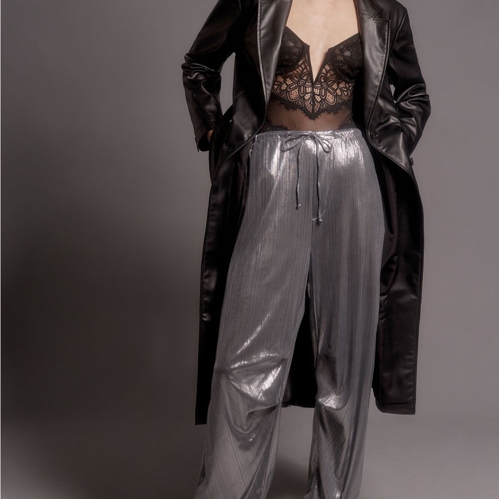 NWT Anthropologie Liquid Shine Parachute Pants - Medium
